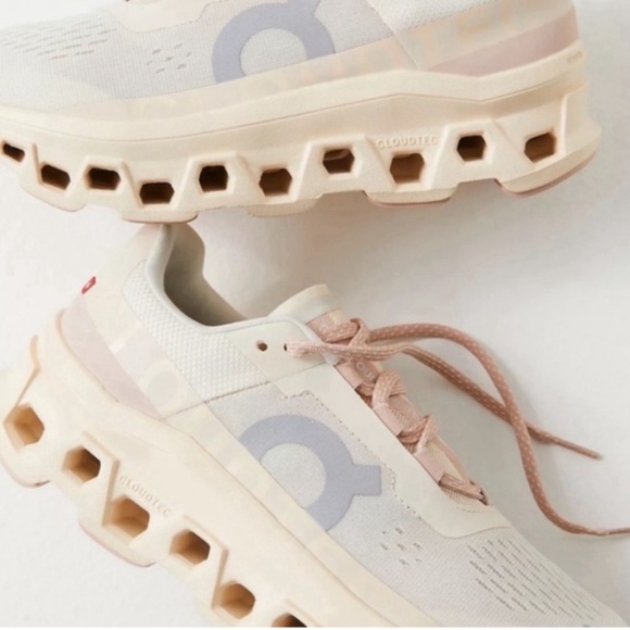 On Cloud Cloudmonster Women's Running Shoes Moon/ Fawn - Picture 3 of 11